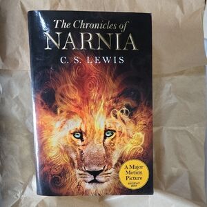 The Chronicles of Narnia Book           C.S. LEWIS